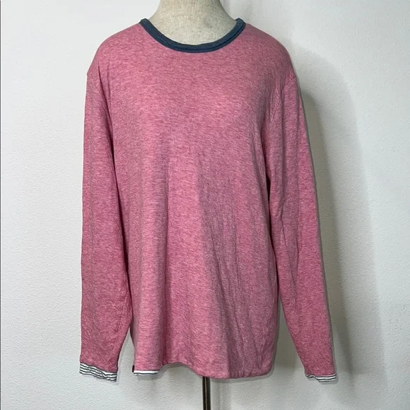 Faherty Cloud Cotton Reversible Shirt in Faded Flag Heather and Navy Stripe - Picture 3 of 5